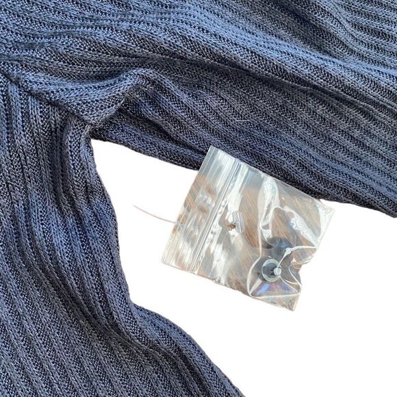 Modcloth Fervour Sweater Roll Tab Sleeve V Neck Large NWOT - Picture 5 of 5